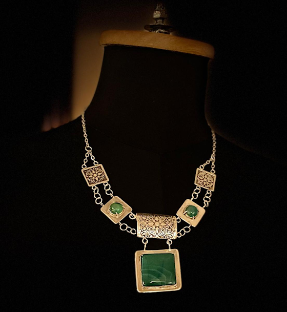 Arabian Bulk Necklace Jade Stone